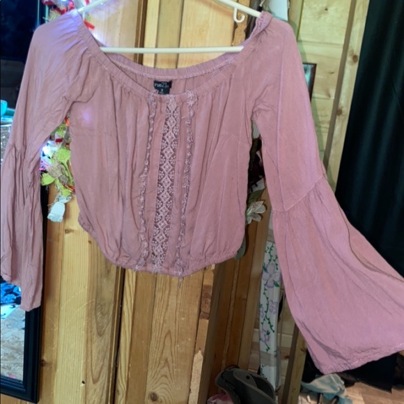 Tops - Long sleeve crop top